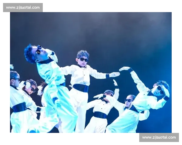 德阳甘孜赛前斗舞:街舞碰锅庄,比球赛还燃 德阳甘孜赛前斗舞:街舞碰锅庄,比球赛还燃